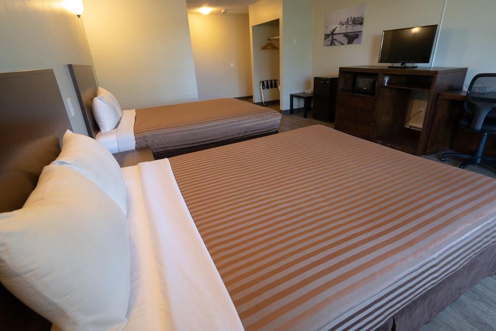 Coast Metro Vancouver Hotel Burnaby Extérieur photo