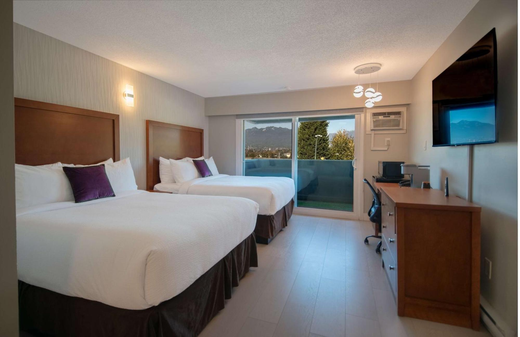 Coast Metro Vancouver Hotel Burnaby Extérieur photo