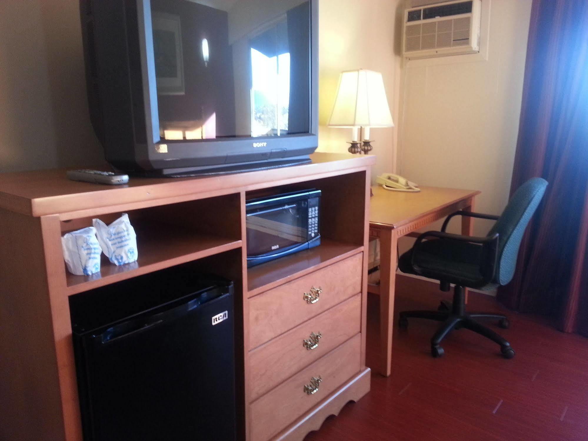 Coast Metro Vancouver Hotel Burnaby Extérieur photo